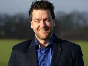 【免安装绿色版】无病毒的轰炸短信信息软件免费版